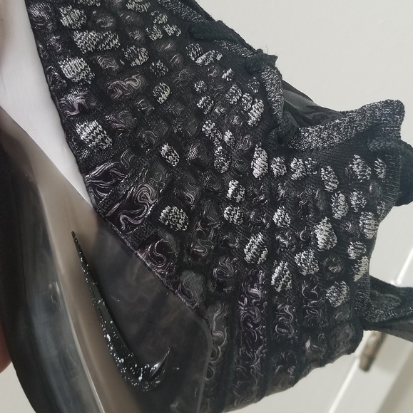 Lebron 17 youth - Picture 9 of 13